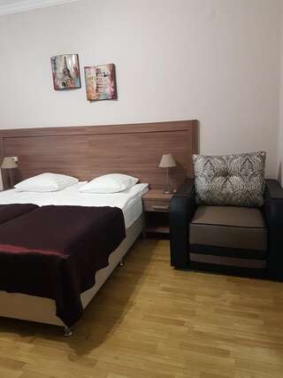 Гостиница Алая Роза Дагомыс Стандартный двухместный номер с 1 кроватью или 2 отдельными кроватями-15